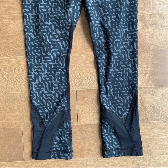 LULULEMON Run: Inspire Crop II size 2 black grey - Picture 4 of 12
